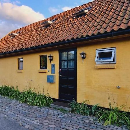 Yellow House Hostel Kopenhagen Bagian luar foto